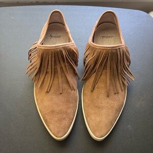 Sanuk suede fringed shoes. Size 8